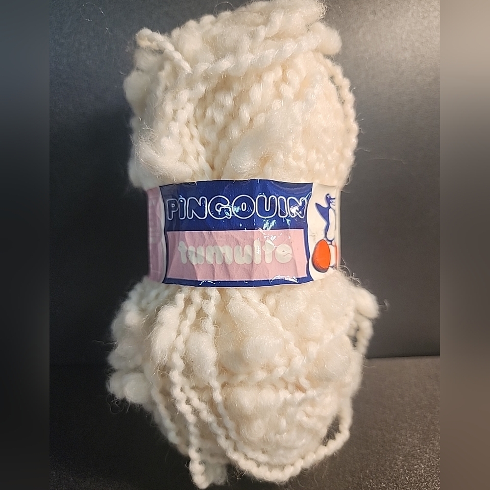 Pingouin Tumulte Acrylic Wool Blend Boucle Yarn 1 Skein Colour Ivory #01 France